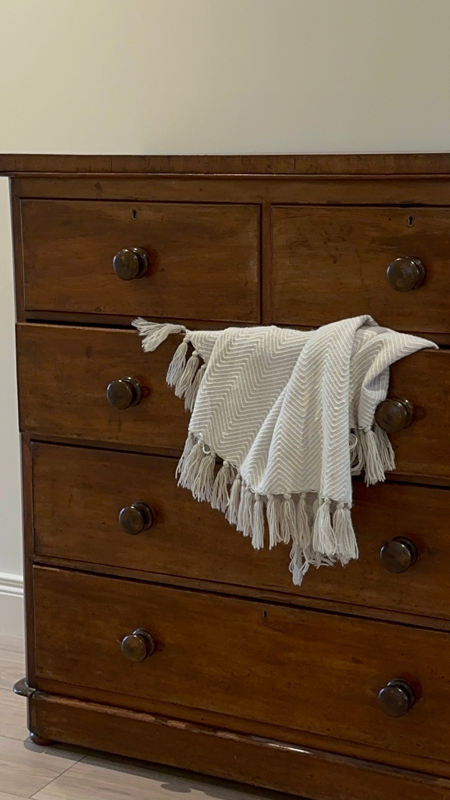 Mahogany Chest of Drawers