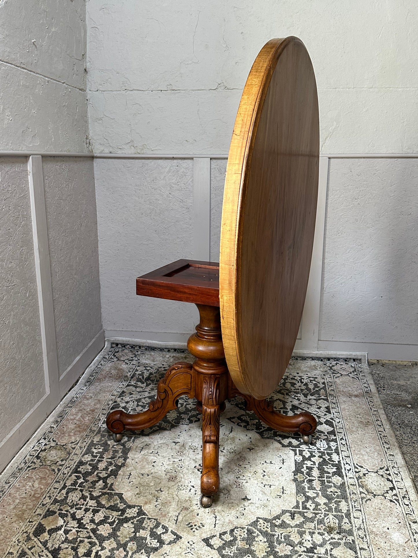 Victorian mahogan breakfast table