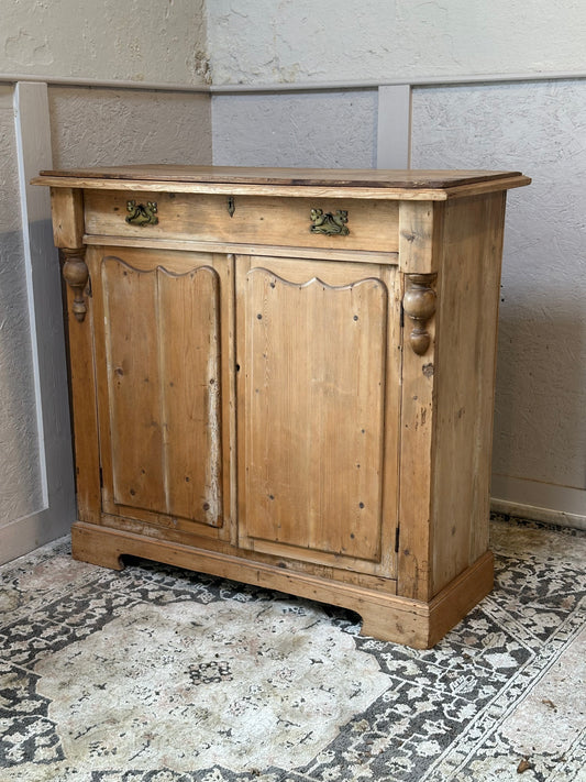 Victorian Cabinet/Cupboard