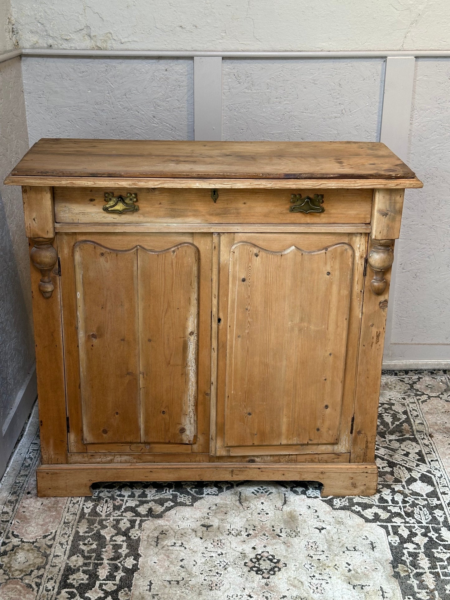 Victorian Cabinet/Cupboard