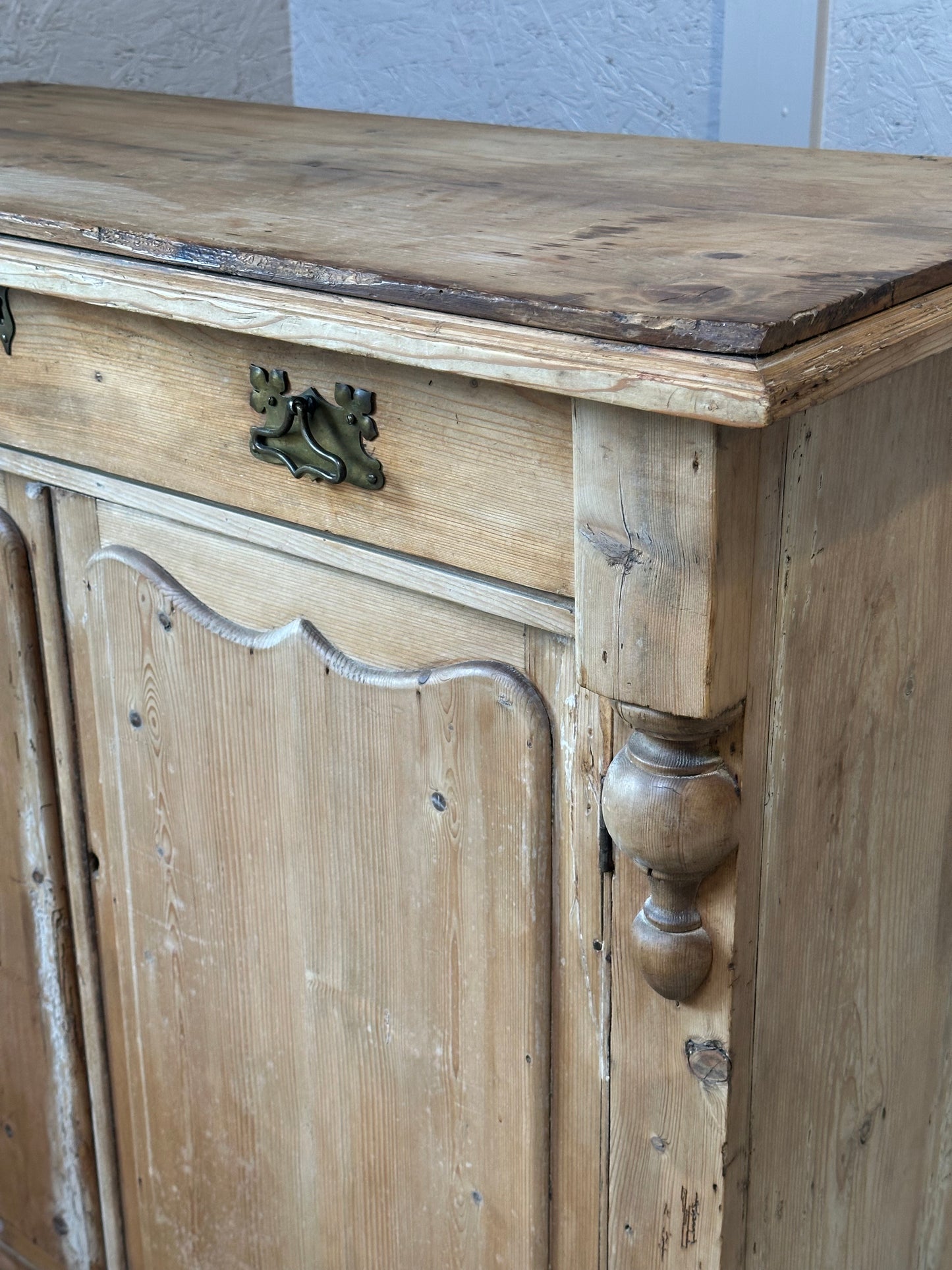 Victorian Cabinet/Cupboard