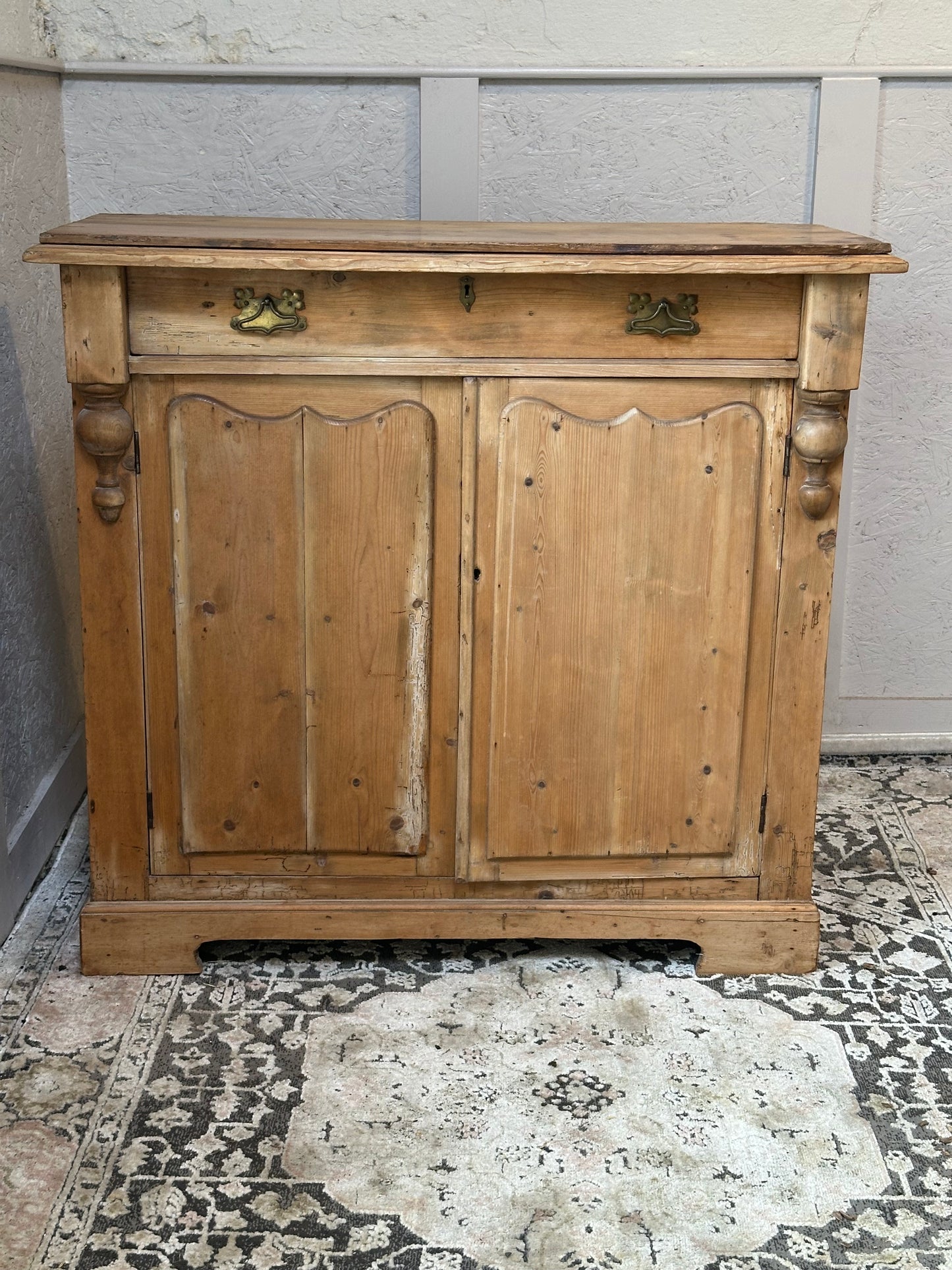 Victorian Cabinet/Cupboard