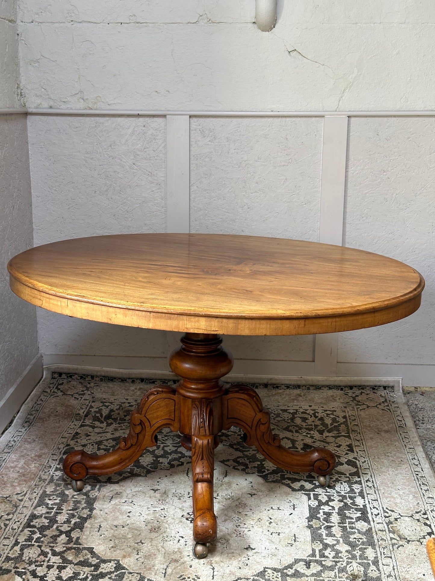 Victorian mahogan breakfast table