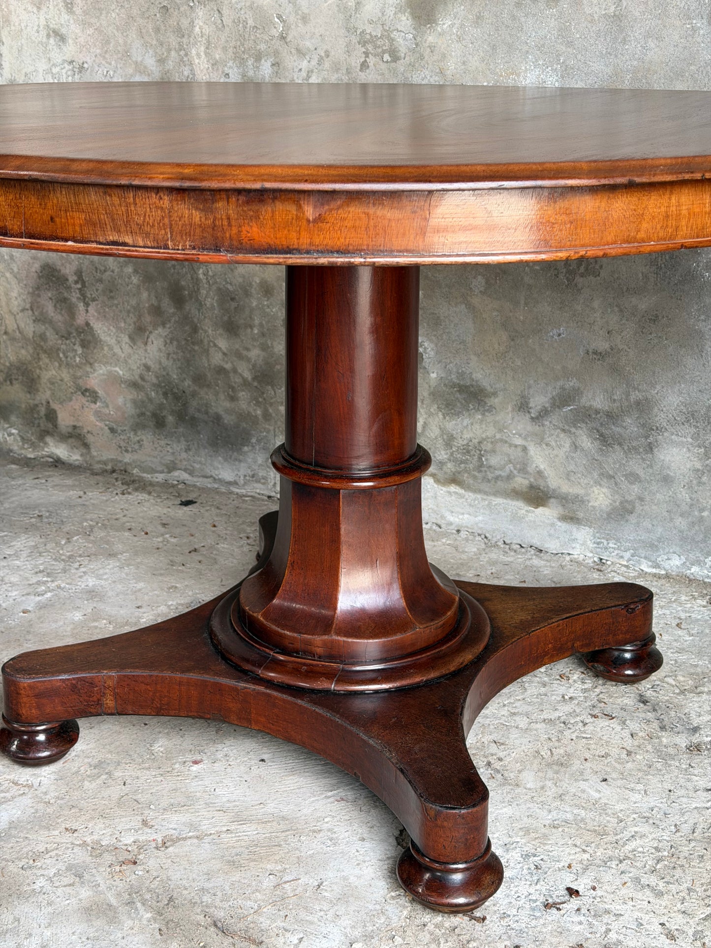 William IV Round Breakfast Table