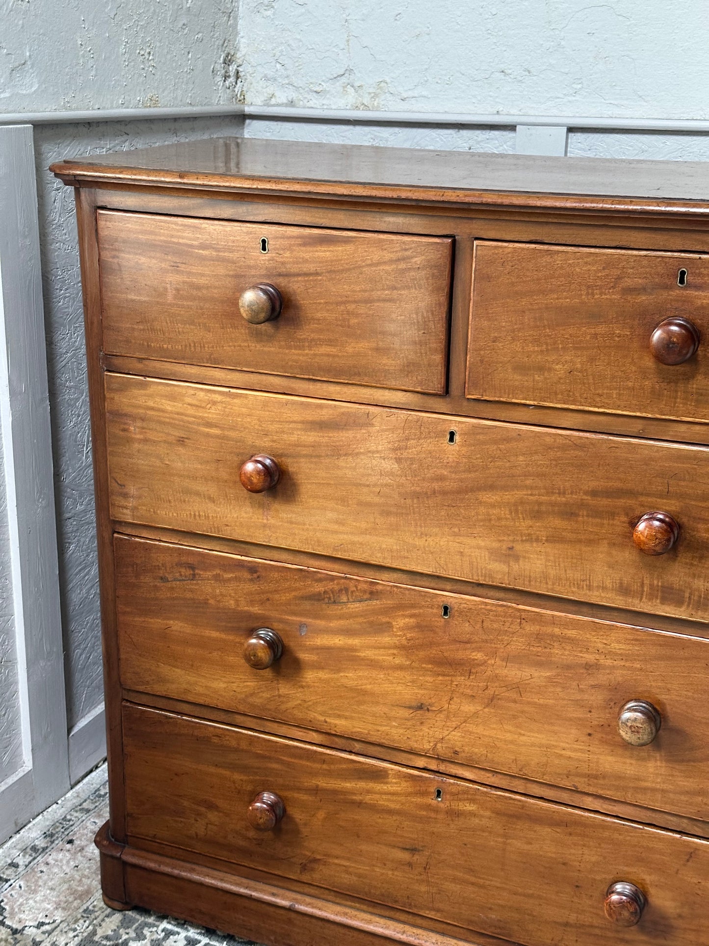 Victorian Chest of Drawers