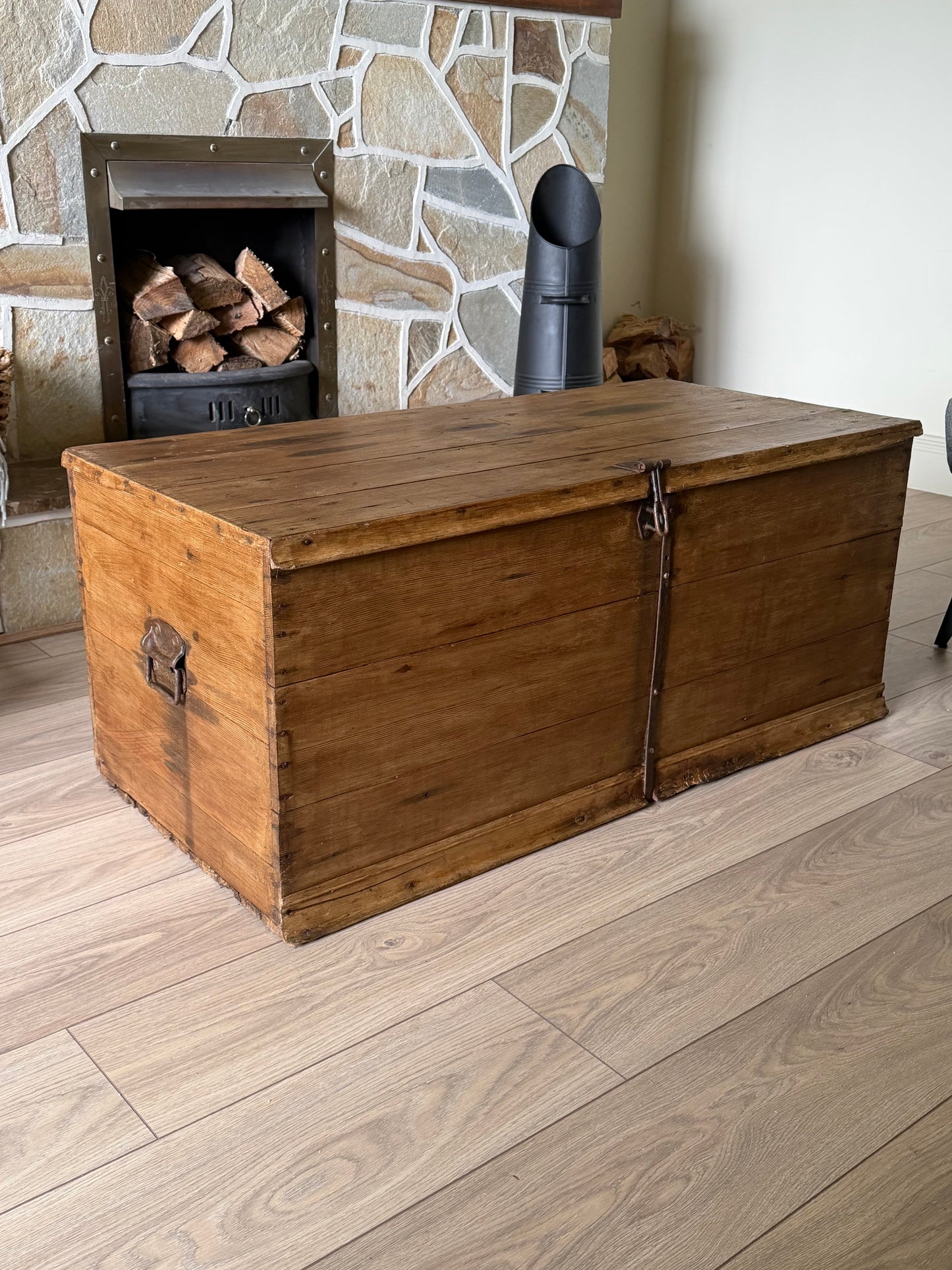 Large Storage Chest/Crate