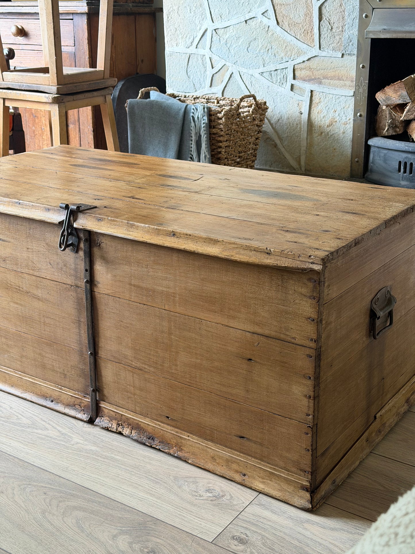 Large Storage Chest/Crate