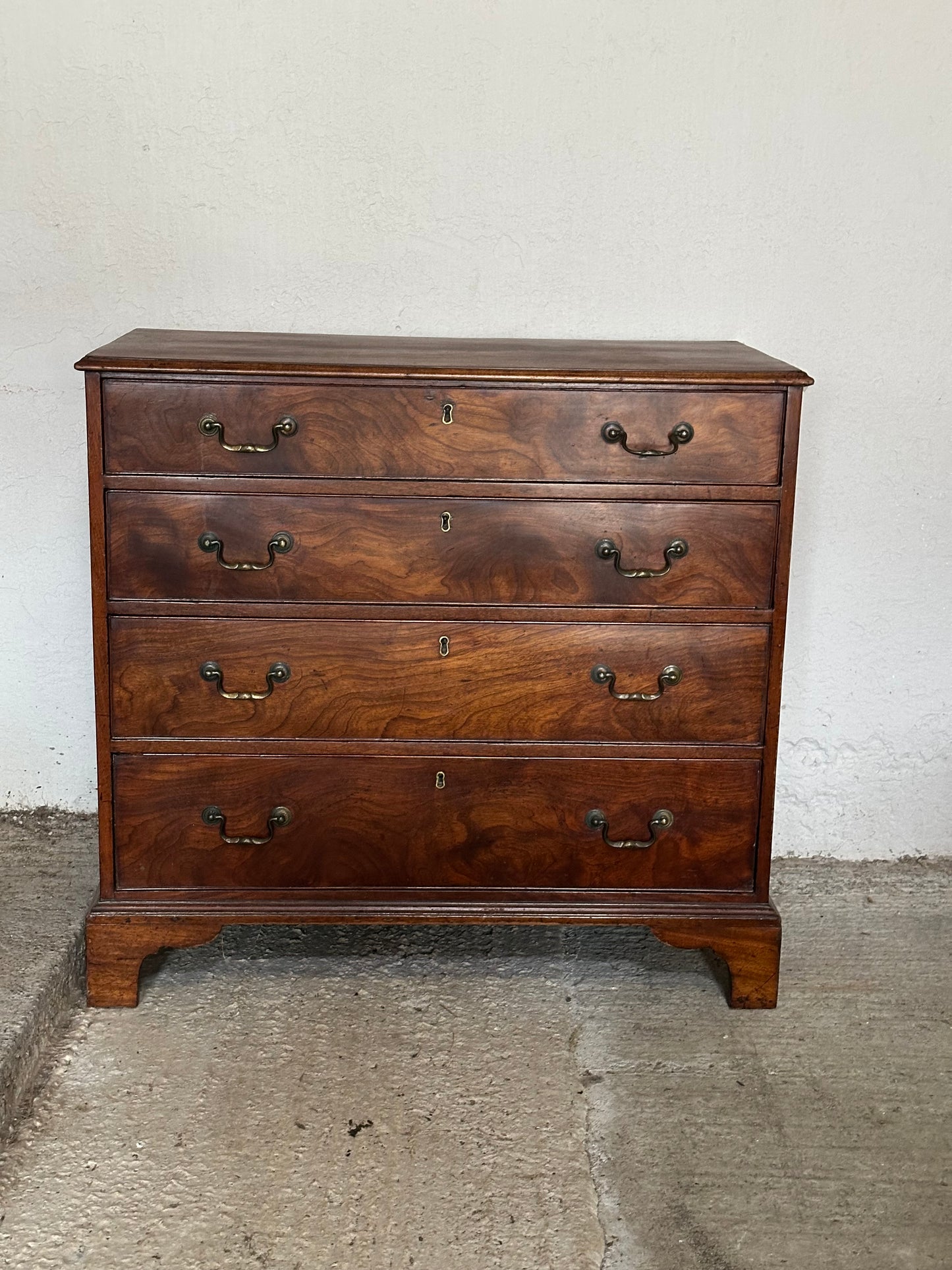 Georgian Chest of Drawers