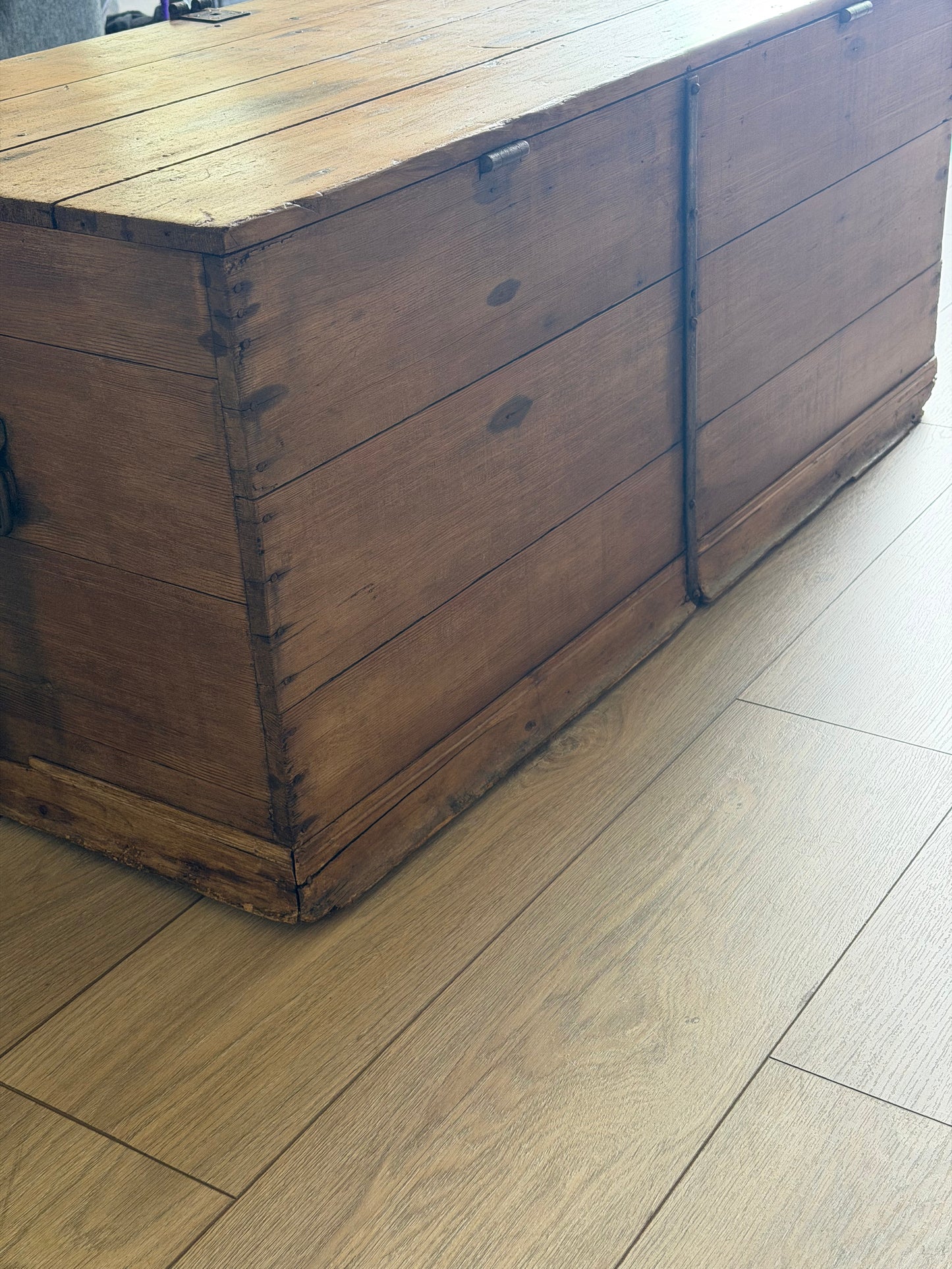 Large Storage Chest/Crate