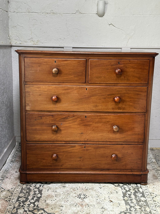 Victorian Chest of Drawers