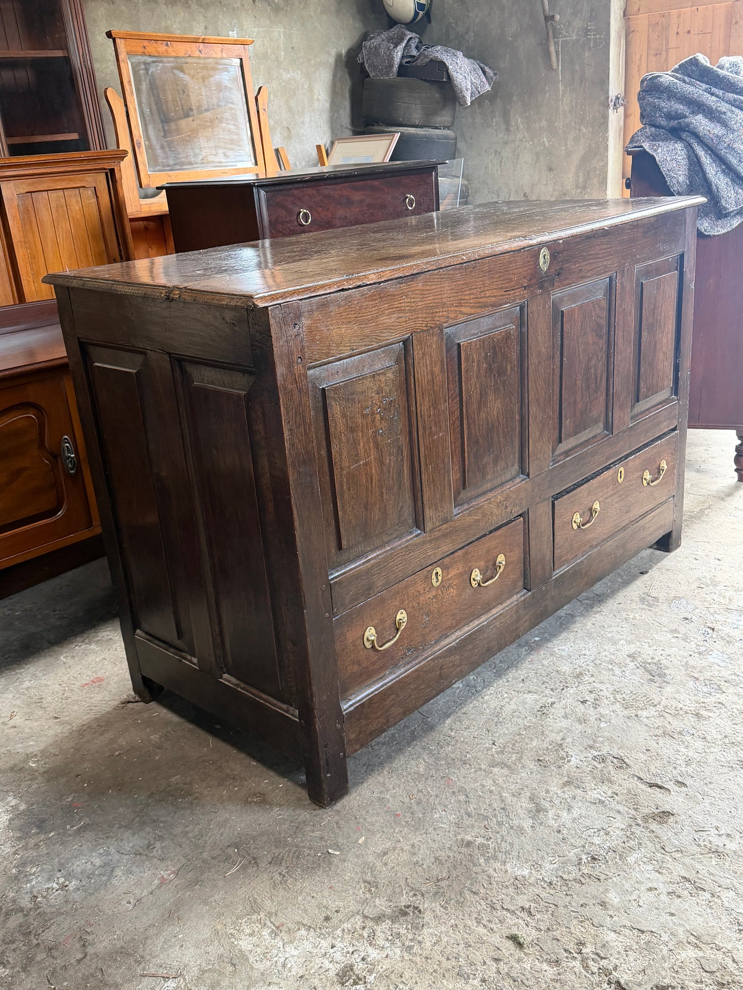 Georgian Mule Trunk