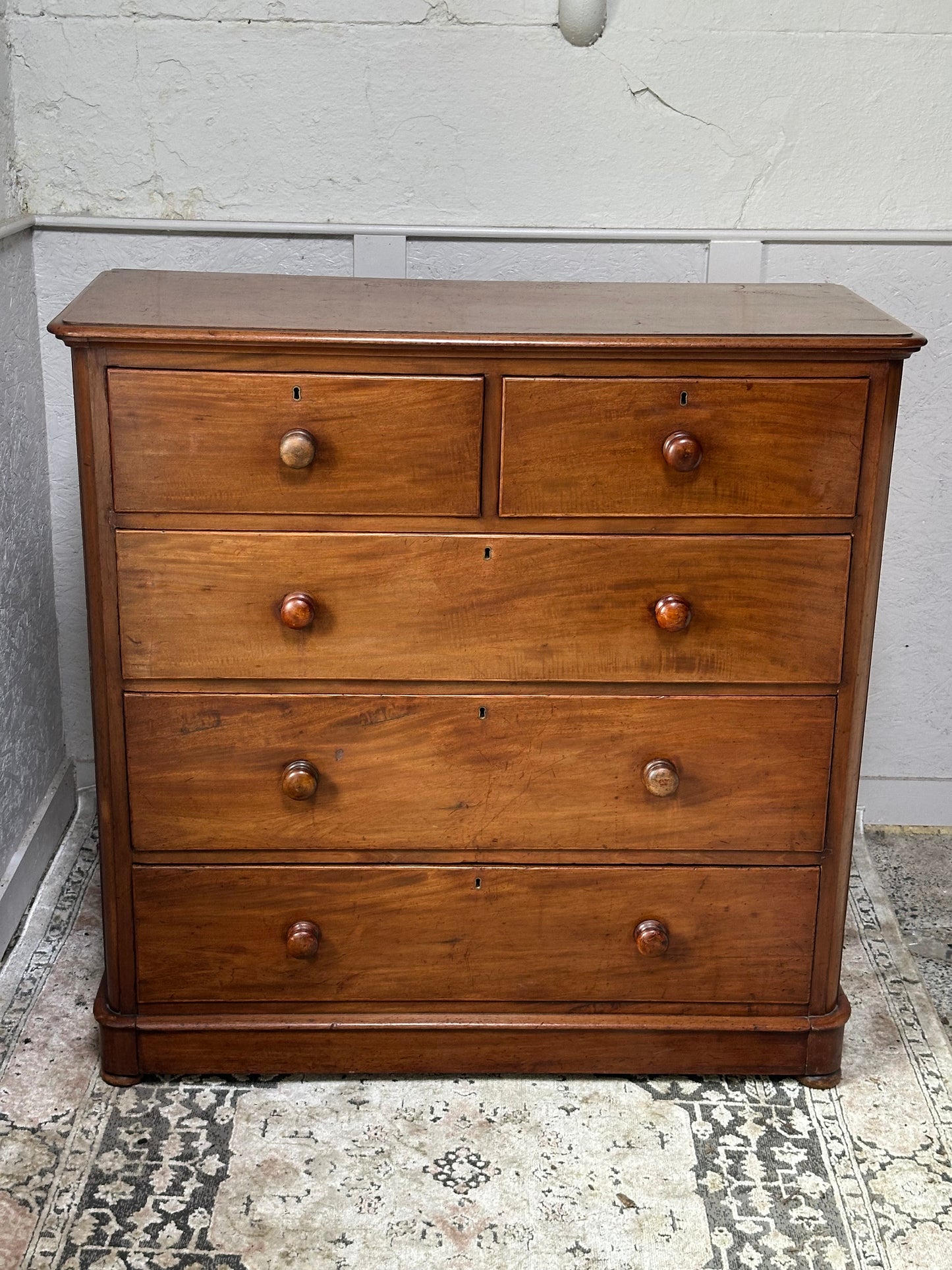 Victorian Chest of Drawers