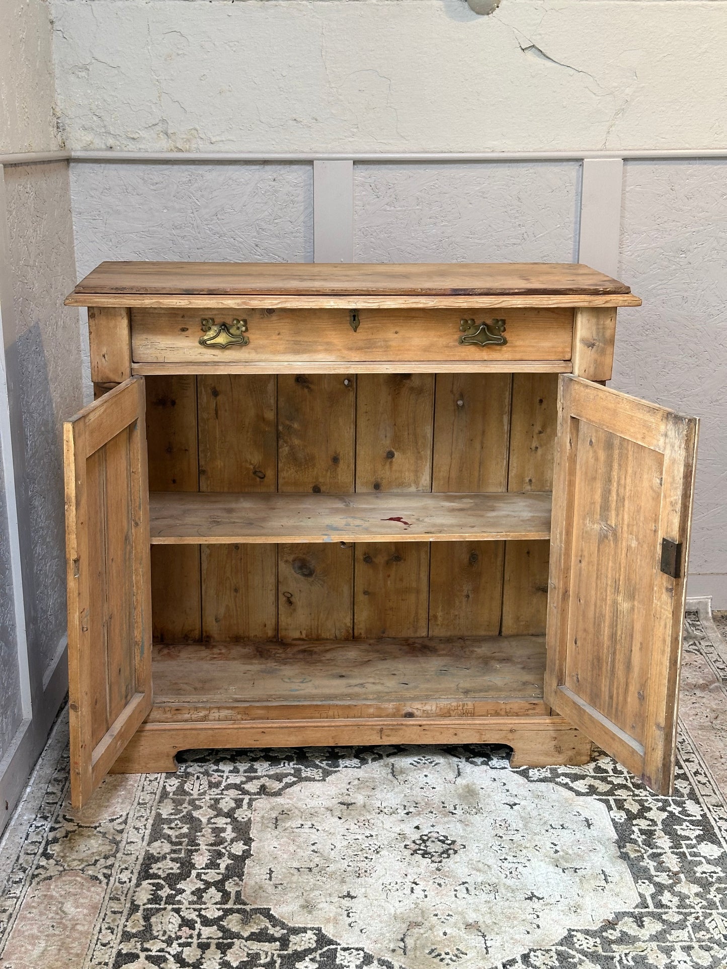 Victorian Cabinet/Cupboard