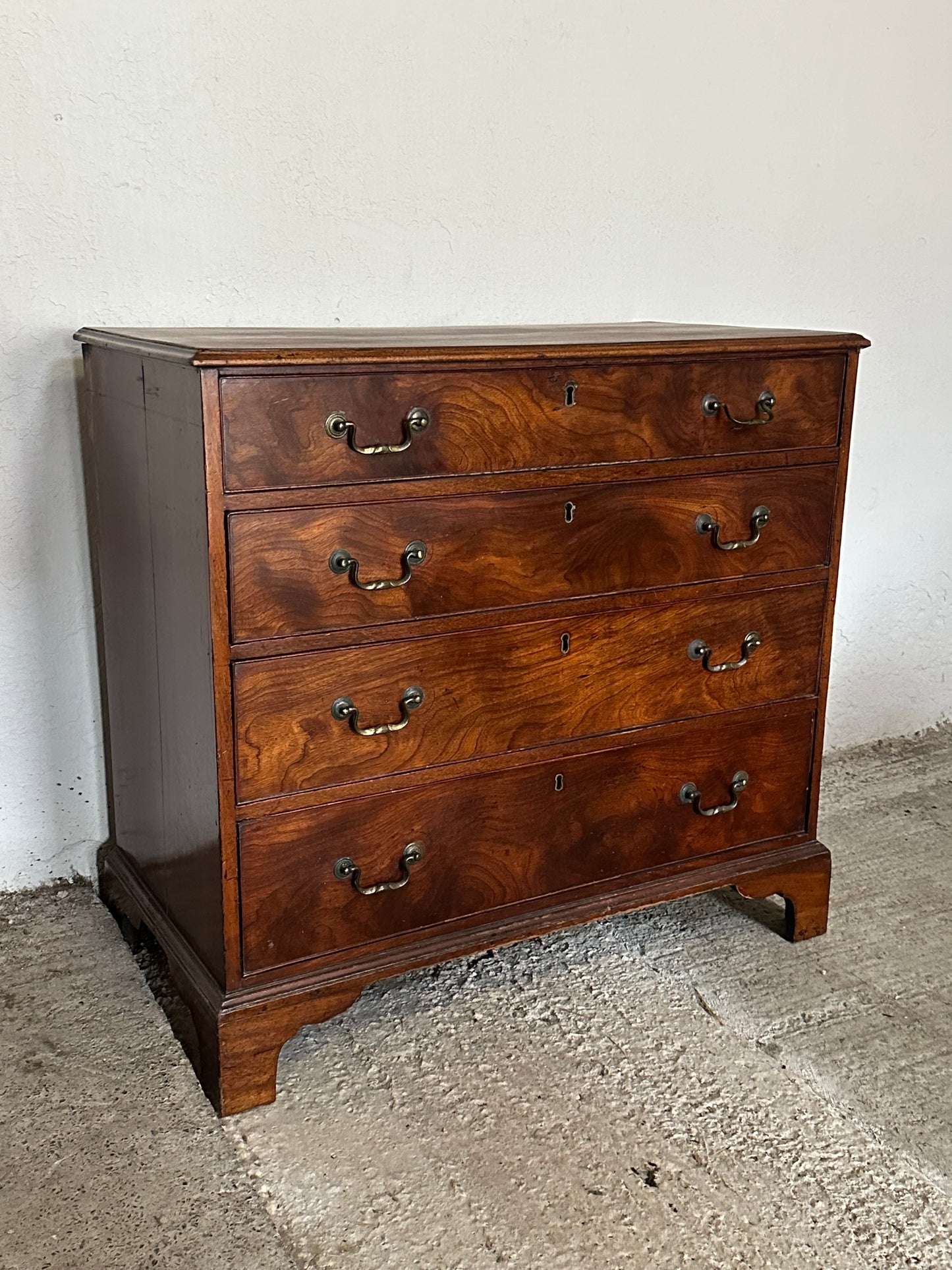 Georgian Chest of Drawers
